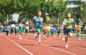 15-16鳳溪小學第五十九屆運動會 (707)_1024.JPG