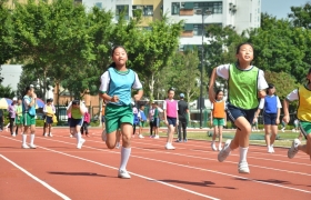 15-16鳳溪小學第五十九屆運動會 (708)_1024.JPG
