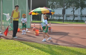 15-16鳳溪小學第五十九屆運動會 (92)_1024.JPG