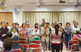 15-16訓育組鳳溪長者鄰舍中心探訪活動 (67).JPG