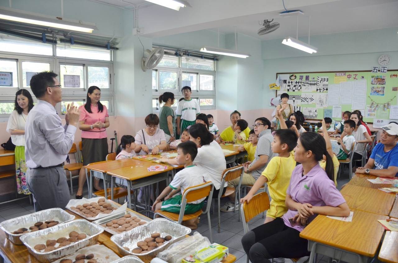 15-16訓育組服務學習系列活動_甜心行動四相片 (70).JPG
