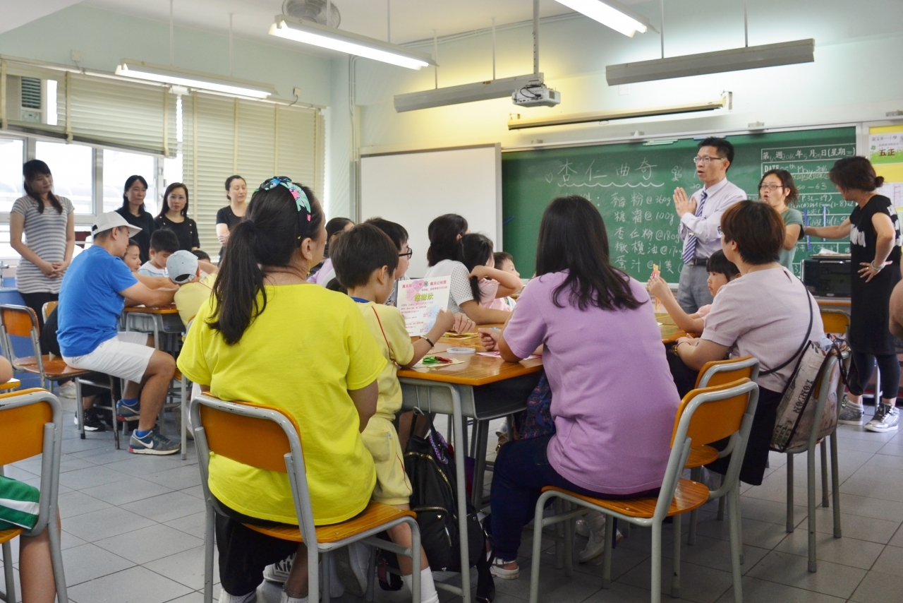 15-16訓育組服務學習系列活動_甜心行動四相片 (76).JPG
