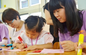 15-16訓育組服務學習系列活動_甜心行動四相片 (35).JPG