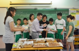 15-16訓育組服務學習系列活動_甜心行動四相片 (57).JPG