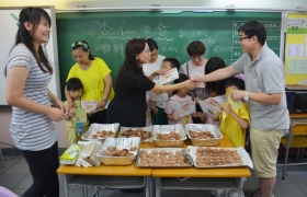 15-16訓育組服務學習系列活動_甜心行動四相片 (66).JPG