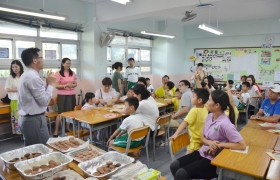 15-16訓育組服務學習系列活動_甜心行動四相片 (70).JPG