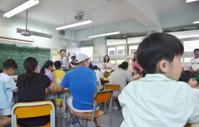 15-16訓育組服務學習系列活動_甜心行動四相片 (72).JPG